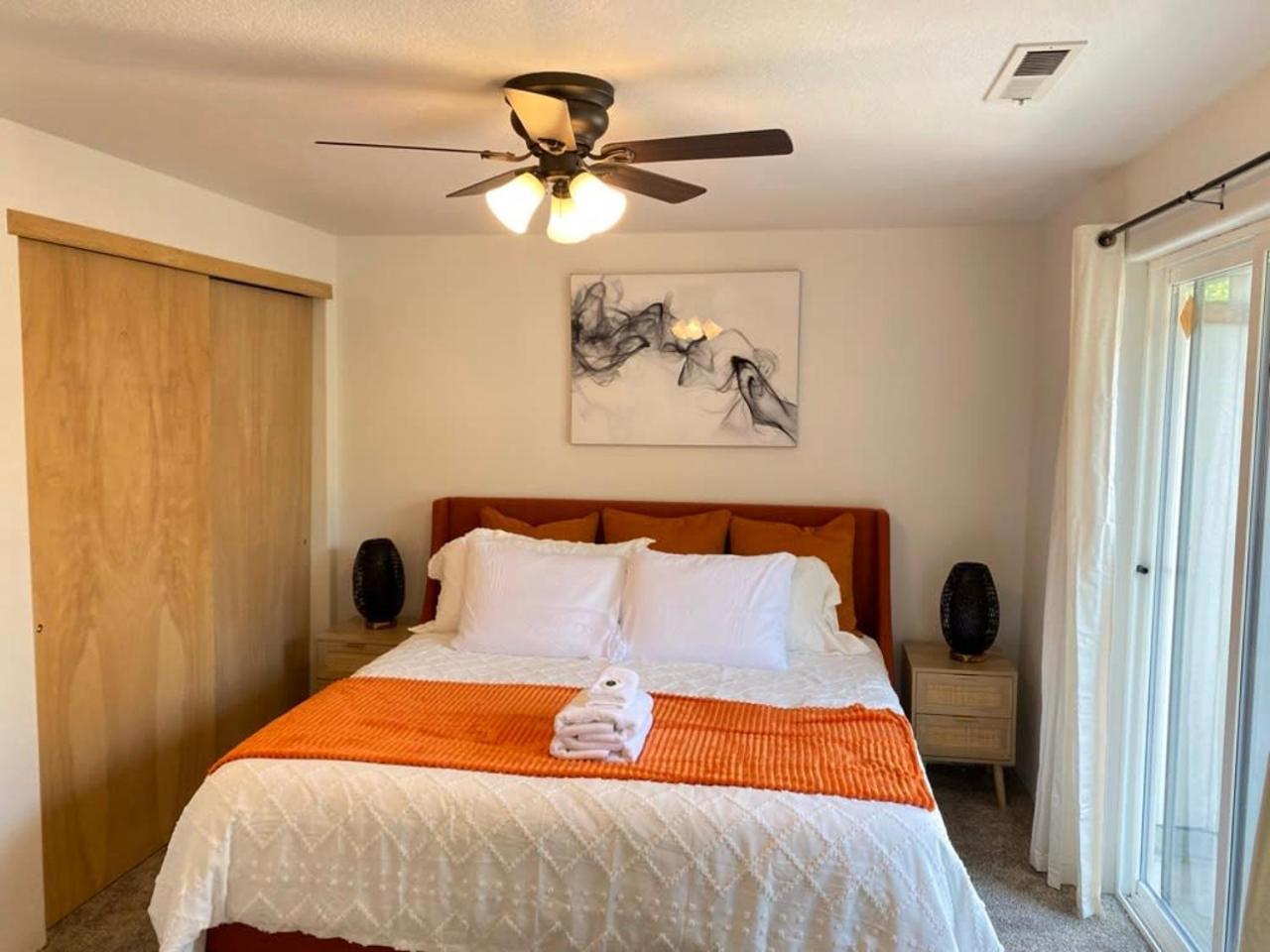 Villa Hot Tub! King Bed-Firepitt-Near Airport& Freeway Medford Exterior foto