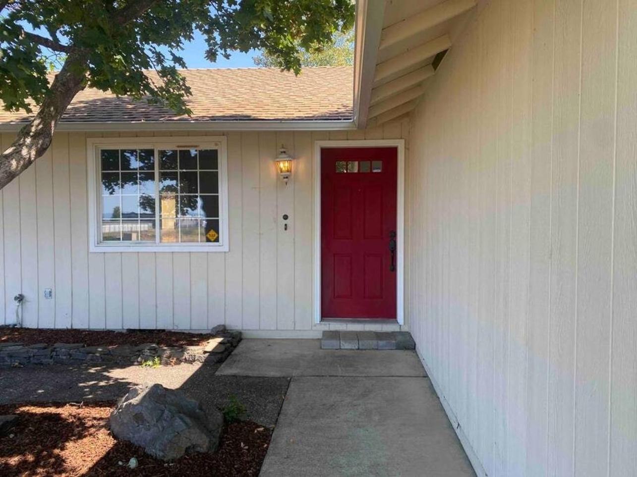Villa Hot Tub! King Bed-Firepitt-Near Airport& Freeway Medford Exterior foto